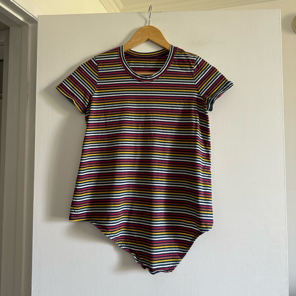 Madewell Knot-Front Tee in Rainbow Stripe Moon Rainbow Short Sleeve T-Shirt - Picture 6 of 10